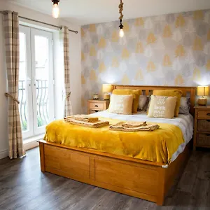 Sandy Bottom Apartment
